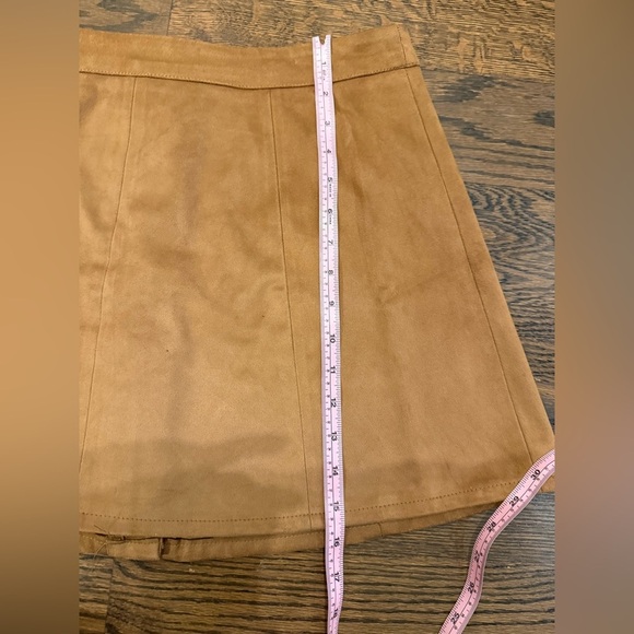 Glamorous A Line Button Front Faux Suede Mini Skirt Size Larger - Picture 8 of 8